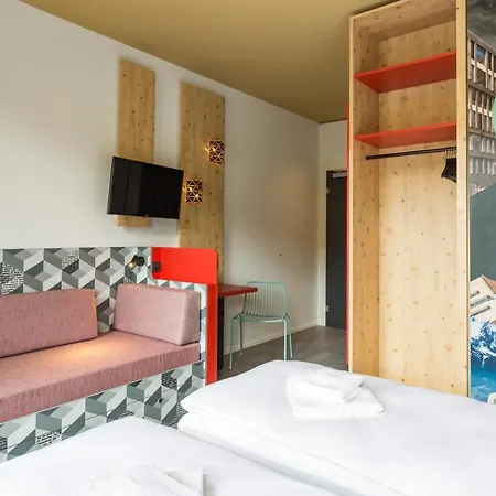 Meininger Greencity Hotel *