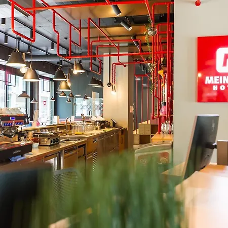 Meininger Greencity Hotel *