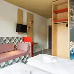 Meininger Greencity Hotel *